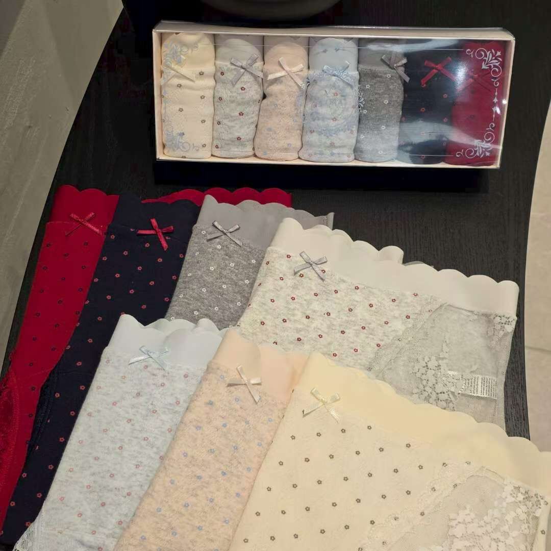 FL5554 側蕾絲波點內褲 7條套裝 *特價* (優惠碼同充值購物金不適用)