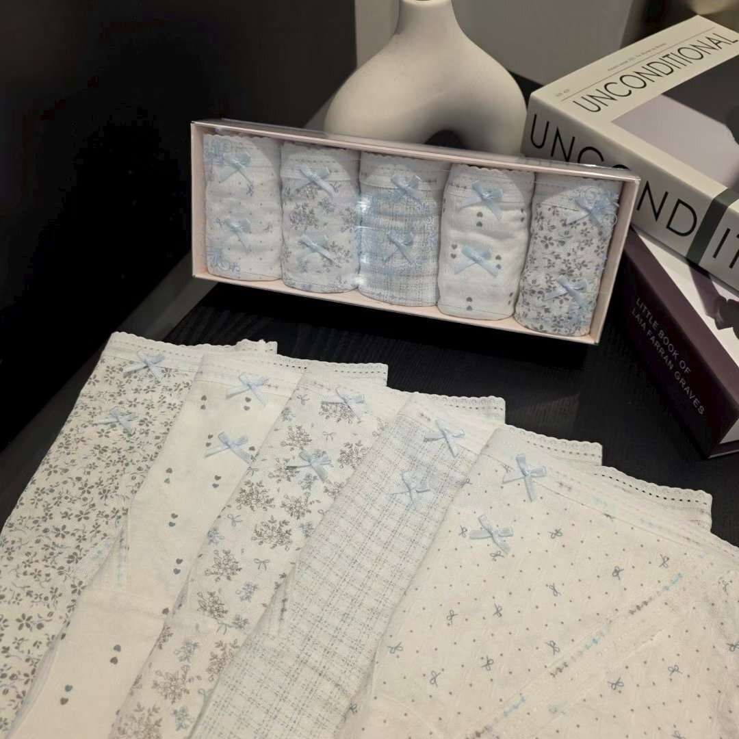 FL5555 清冷冰藍小碎花內褲 5條套裝 *特價* (優惠碼同充值購物金不適用)