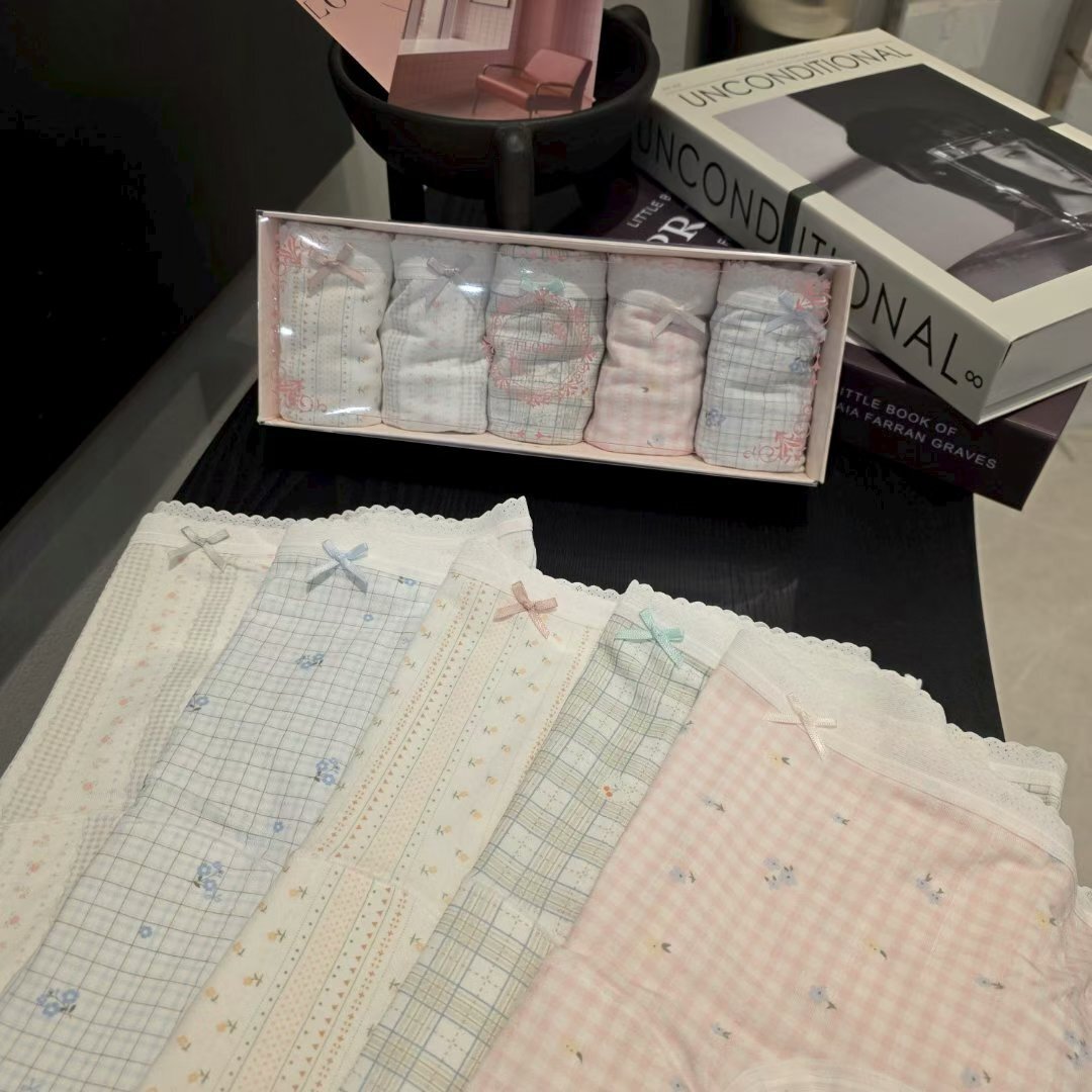 FL5556 憐家女孩小碎花內褲 5條套裝 *特價* (優惠碼同充值購物金不適用)