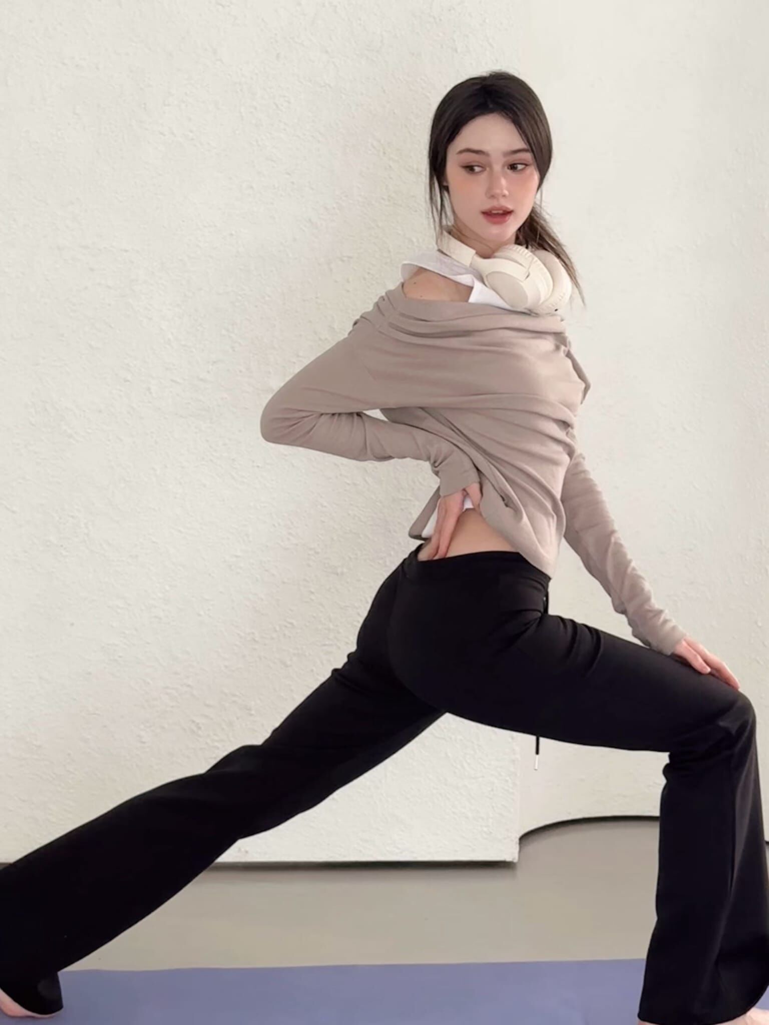 BU5524 lulu風微喇叭彈性長褲 *特價* (充值購物金不適用)