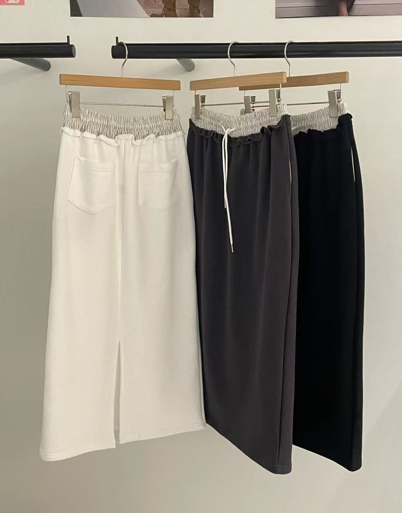 BU5527 後開叉口袋米色邊半裙 *特價* (充值購物金不適用)