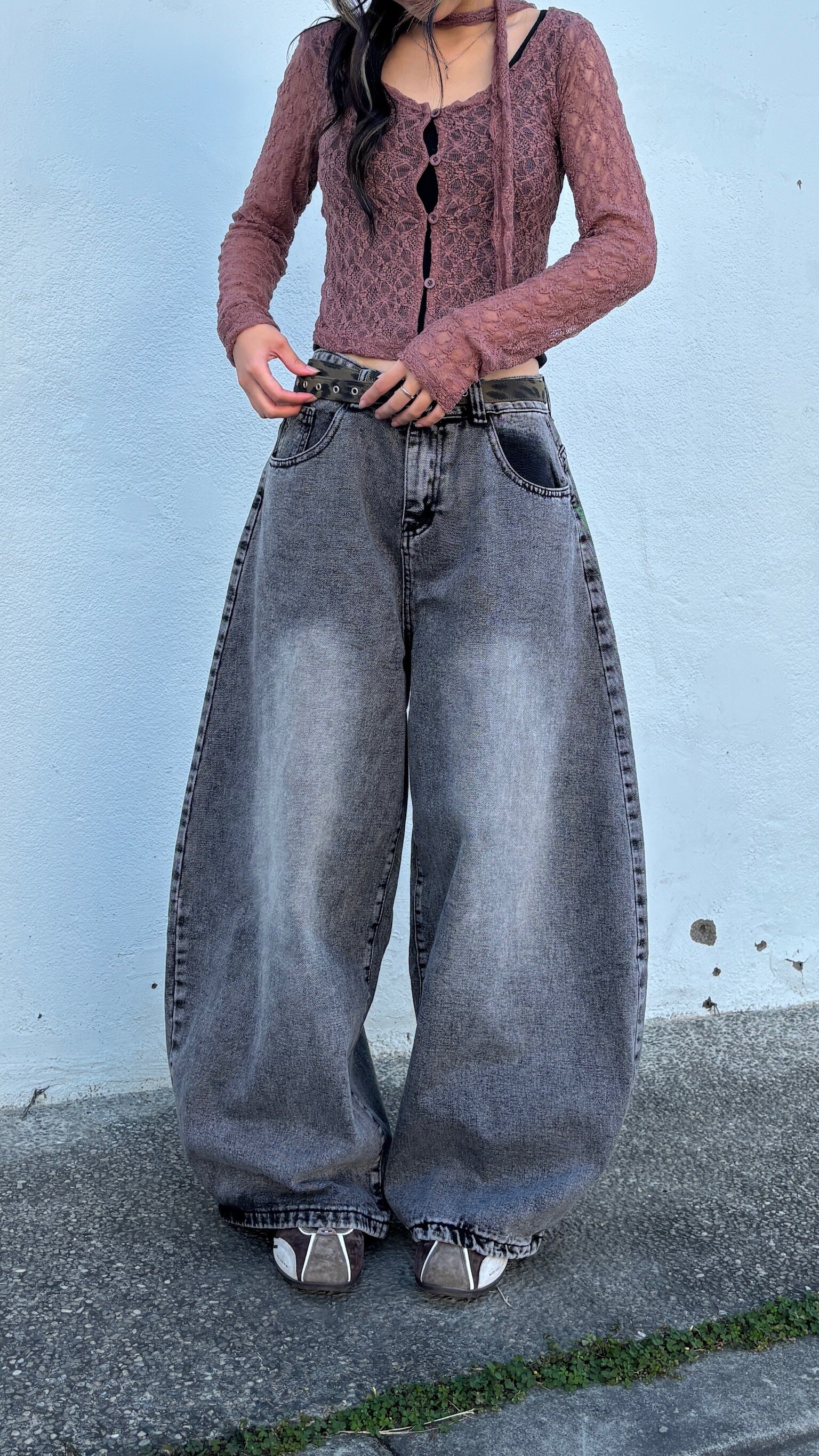 刷白牛仔廓形彎刀褲