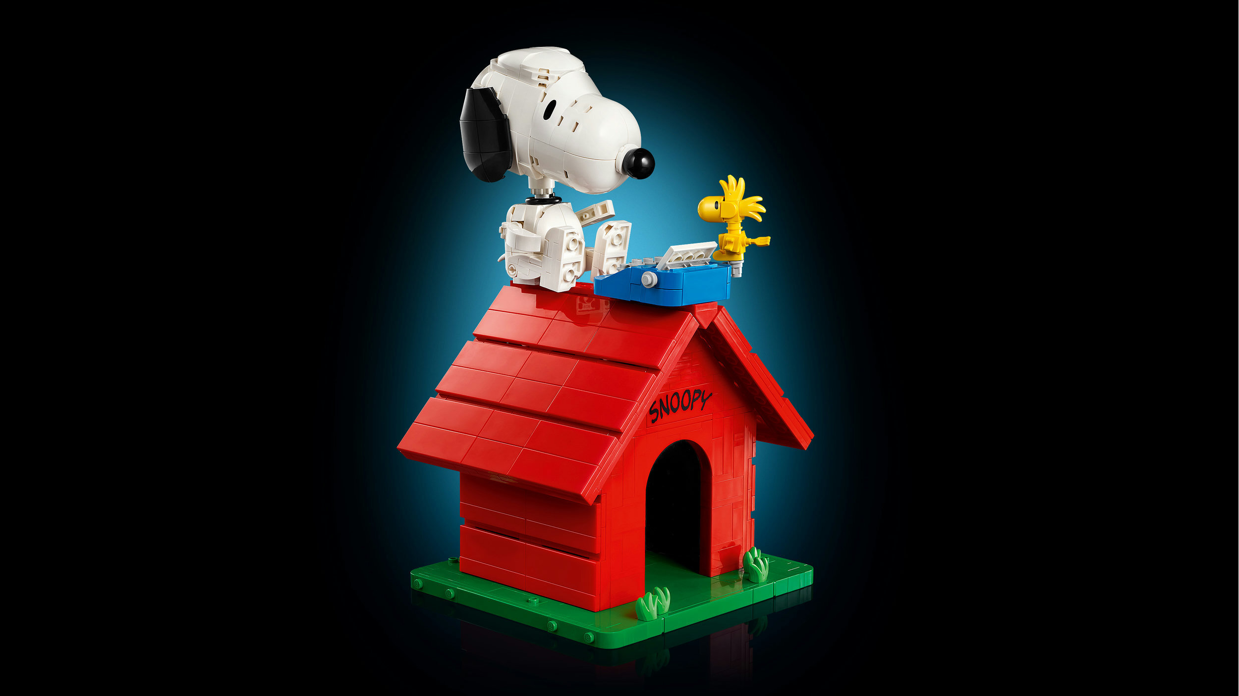 -さん専用✴︎ Peanuts: Snoopy's Doghouse 21368 | Ideas | Buy online at the