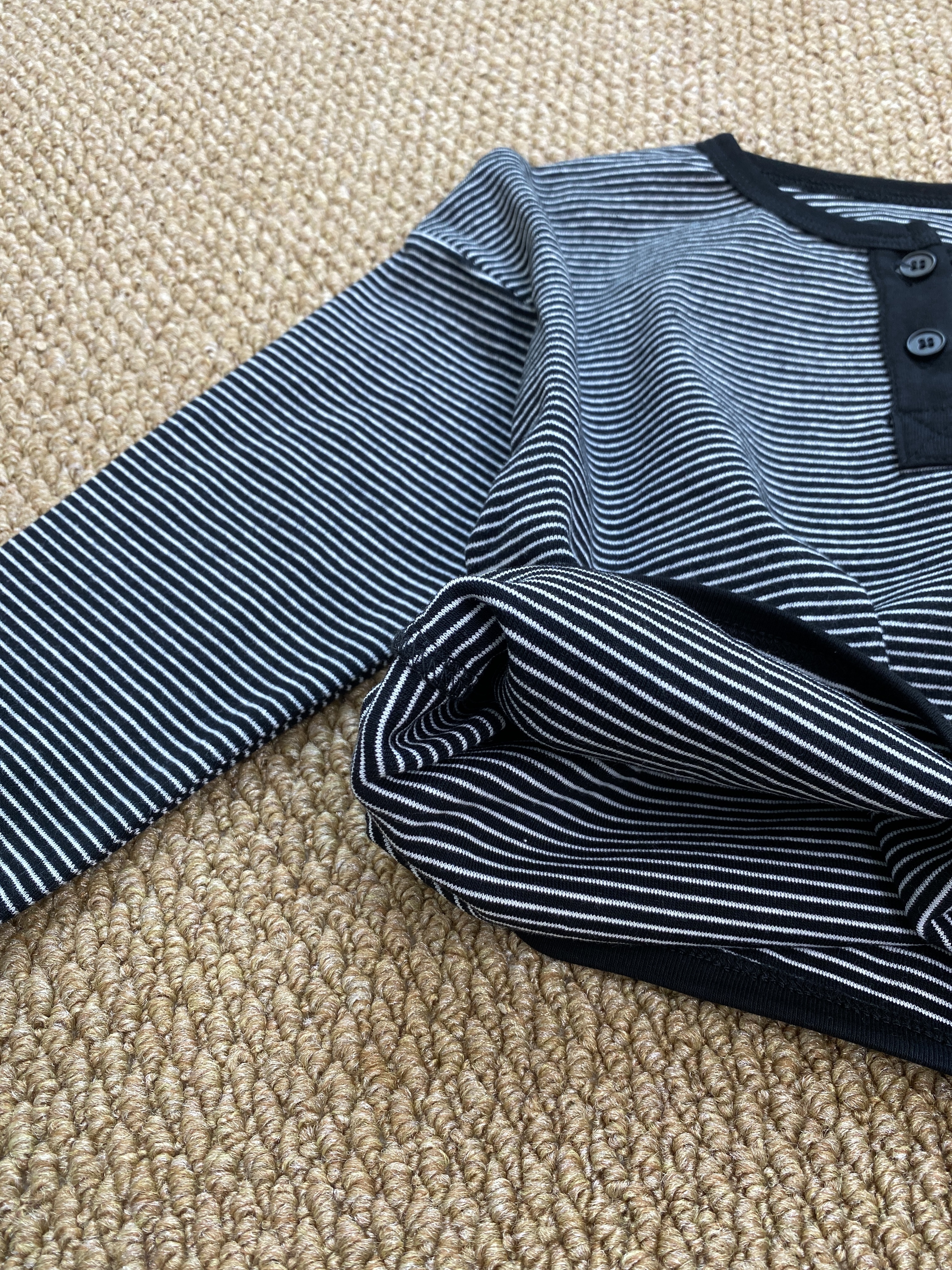 A04244圓領細條紋上衣