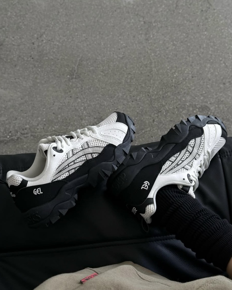 <韓系必備>ASICS Gel-Truck 機能 厚底 戶外 登山 白黑