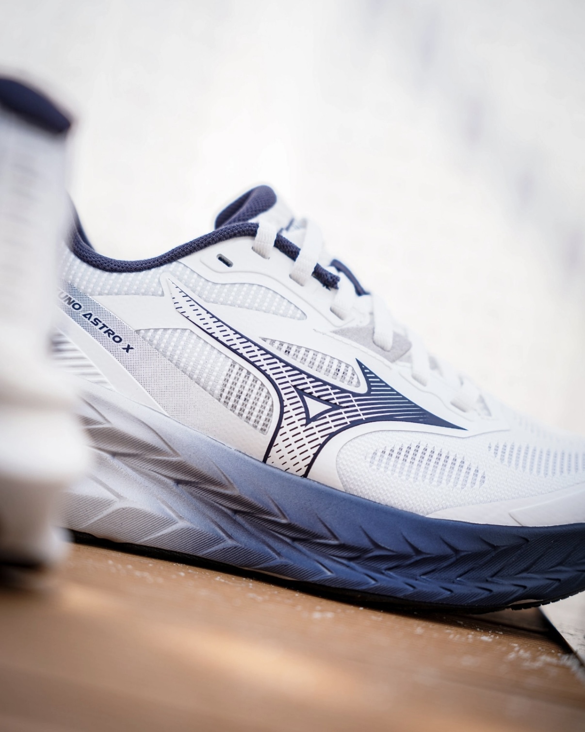 Mizuno Astro X "White Blue" 漸層藍白 厚底增高 緩震 運動休閒鞋 男女鞋