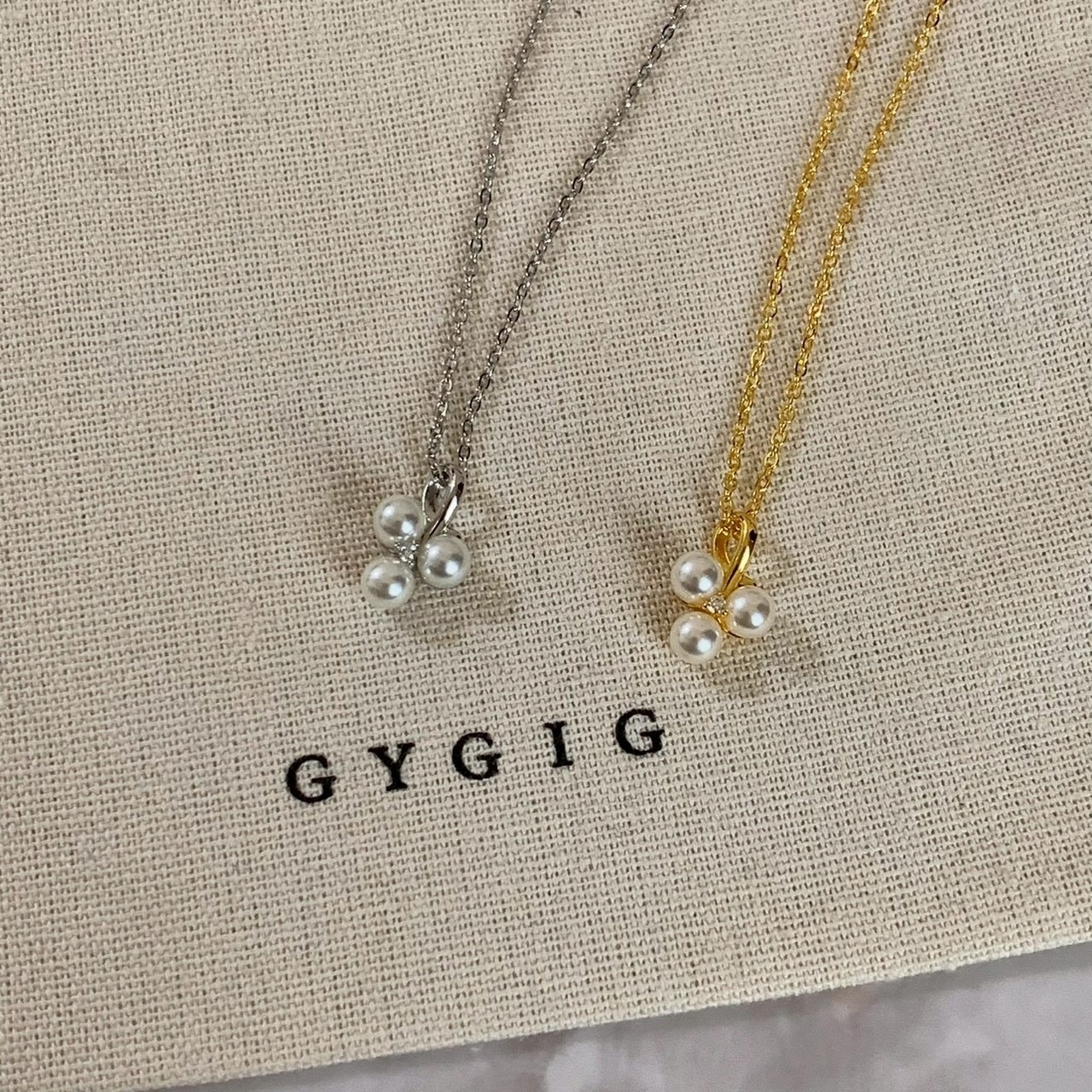 Gy”elegant珍珠點鑽小葡萄串細緻鎖骨鏈