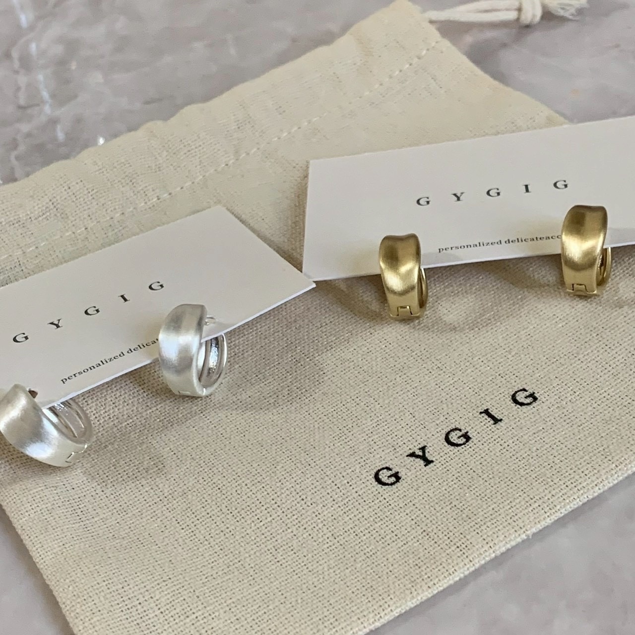 Gy”Lumière金銀箔拉絲光澤啞光耳釦釘圈