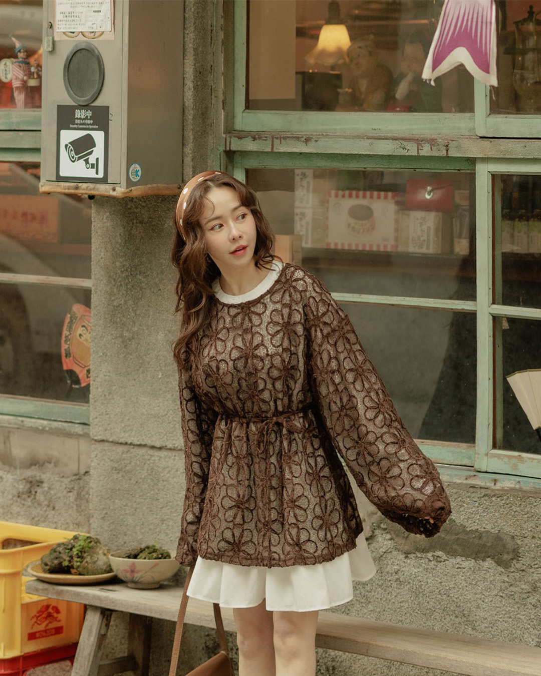 镂空缇花造型附绑带宽版上衣 两色售【01099475】现+预