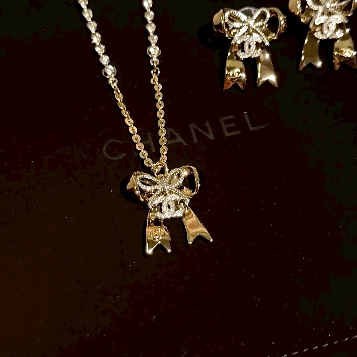 18k 香奶奶25k”金緞帶水鑽雙c蝴蝶結/高奢定製項鍊