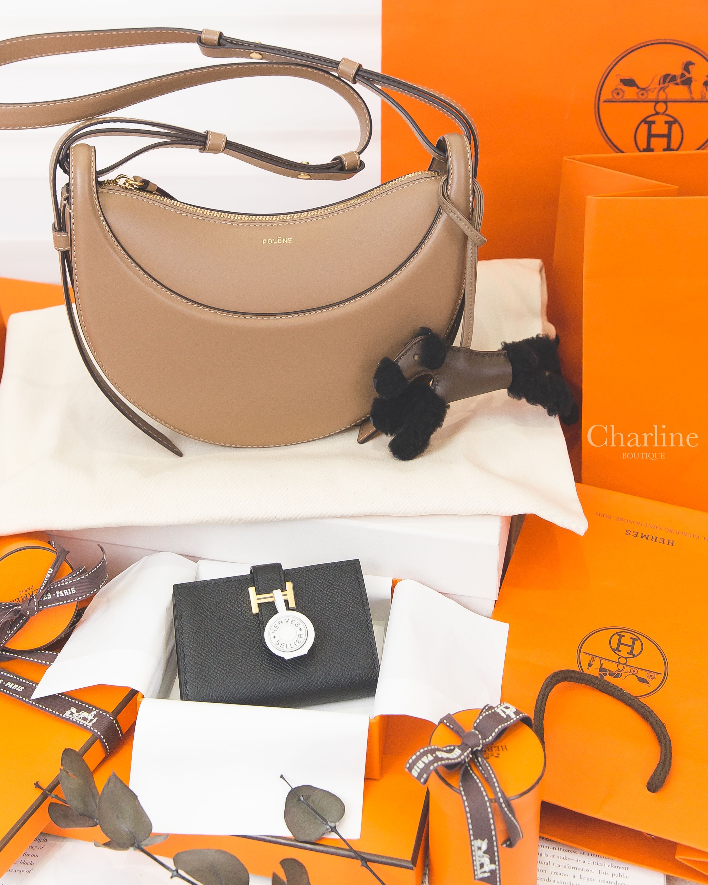 Polène Numéro Dix 栗子色金字半月型肩背包,Hermès Bearn Mini Wallet 黑色金釦迷你短夾,Hermès Budy Charm 巧克力色/大象灰/黑色羊毛獵狐梗犬吊飾-Charline Boutique 精品代購