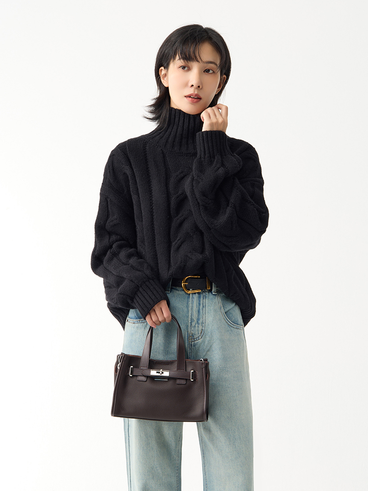 2603 不規則領口麻花針織上衣