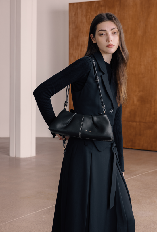 MODA 扭結肩背袋