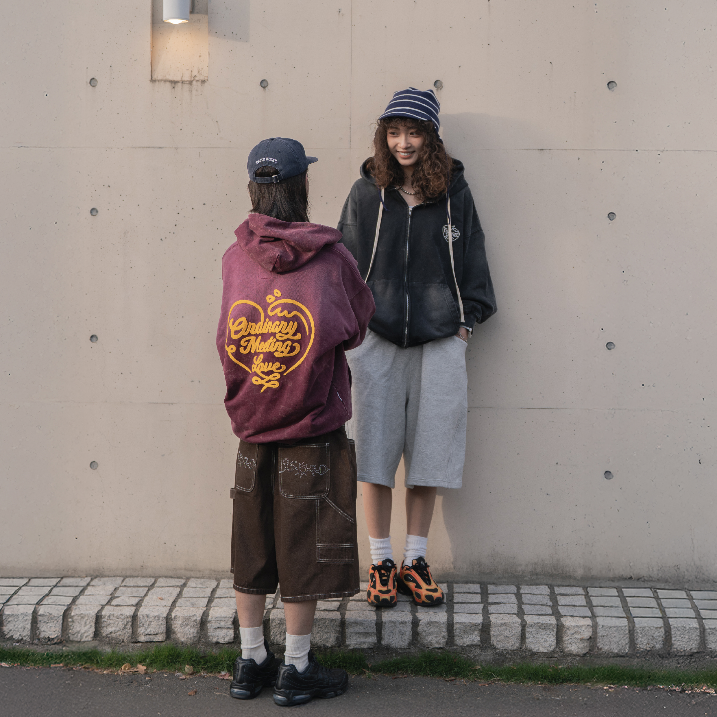 ORDINARY Heart Wave Washed Hoodie 水洗鏈目繡 愛心海浪連帽外套