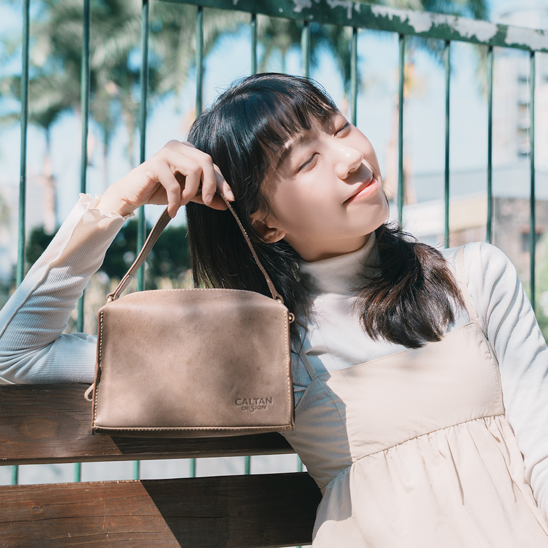 日和方形真皮手提斜背包- 5544(兩色)