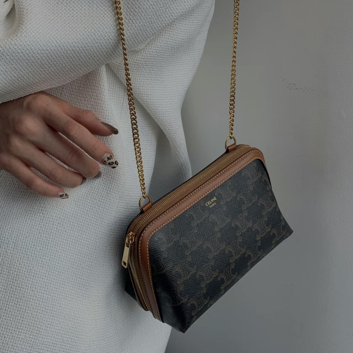 CELINE Clutch on Chain IN Triomphe canvas and Lambskin / Tan