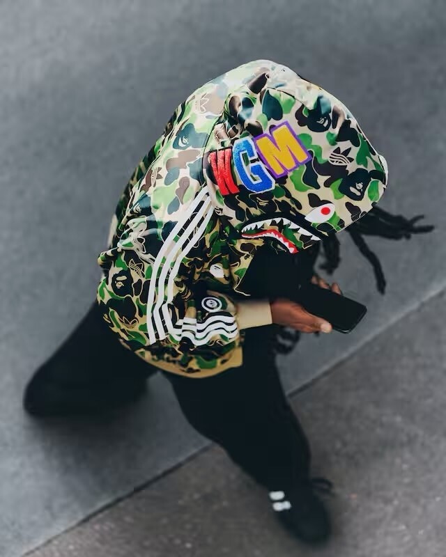 BAPE X ADIDAS 聯名款連帽外套