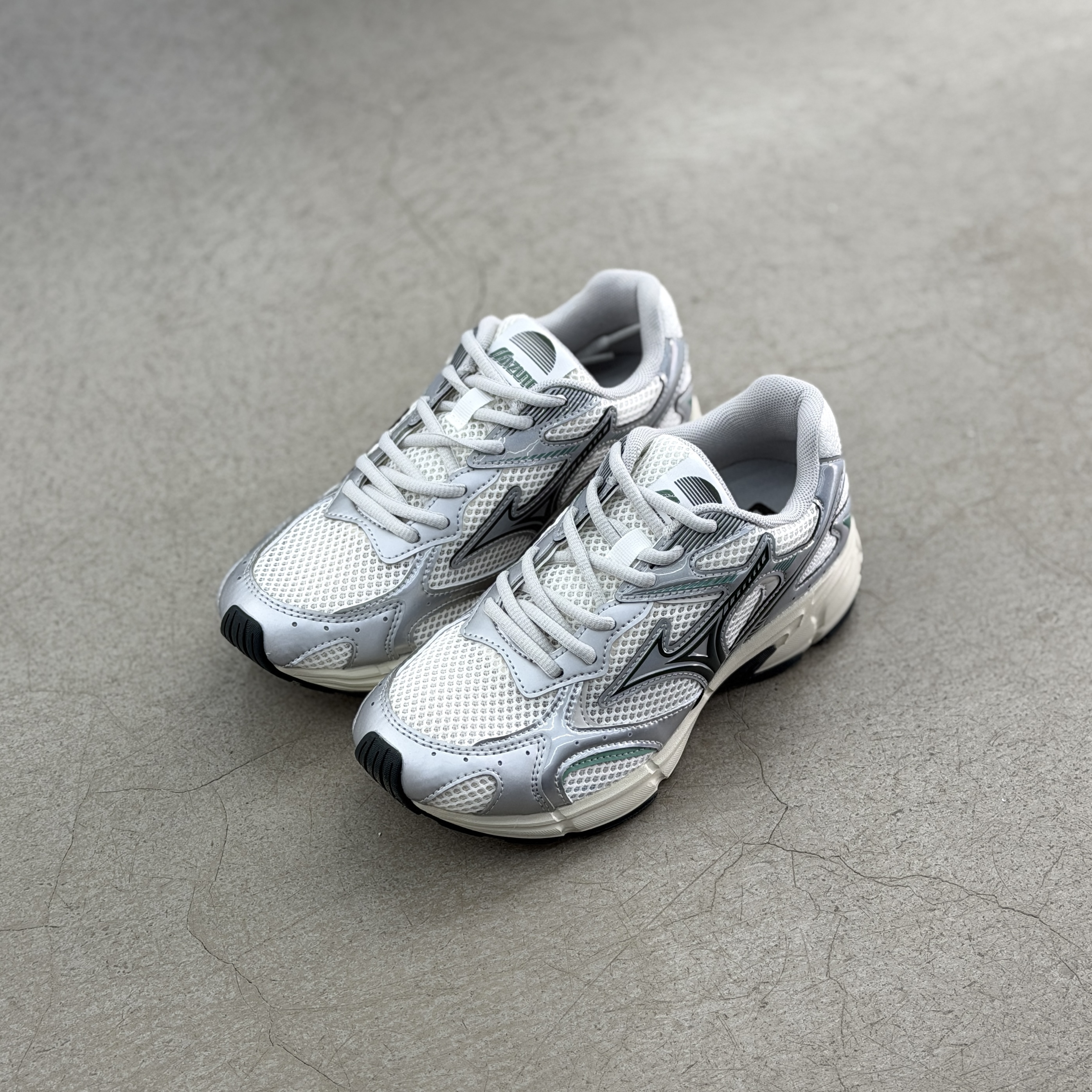 白磁　逸品 MIZUNO SPEED 2K 白銀藍漸層休閒跑步鞋美津濃D1GH222921【Insane-21