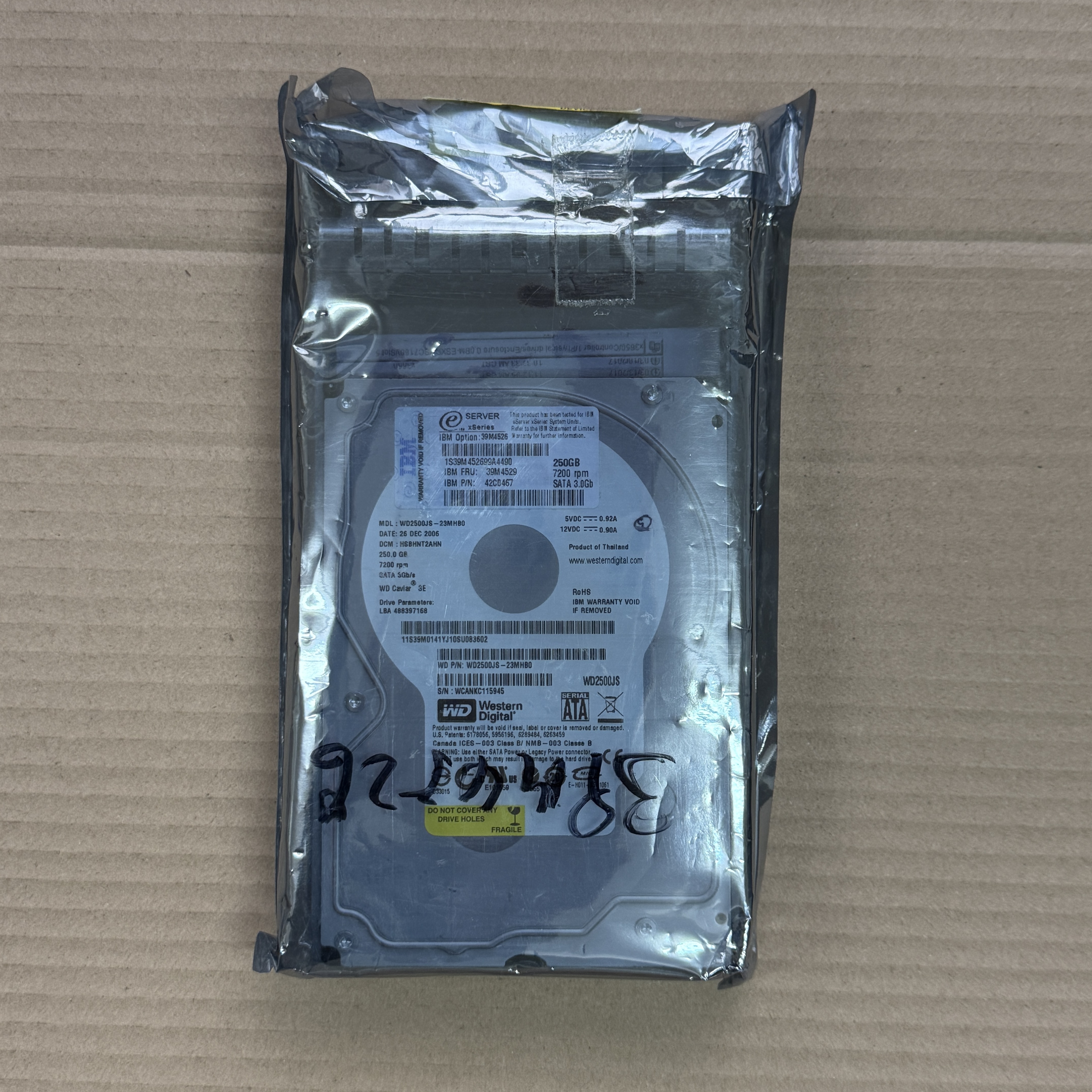 39M4526IBM 250GB SATA 3.5" HSWAP HDD = 39M4527 (翻新)