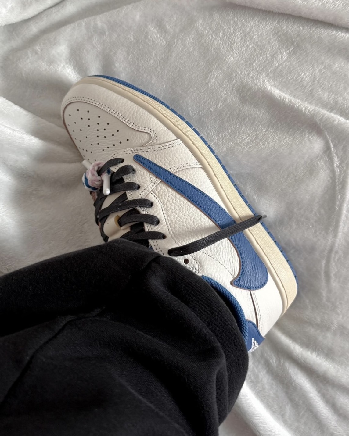 <重磅三方聯名🔥> Travis Scott × Fragment Design × Nike Air Jordan 1 Low OG 三方聯名 倒鉤