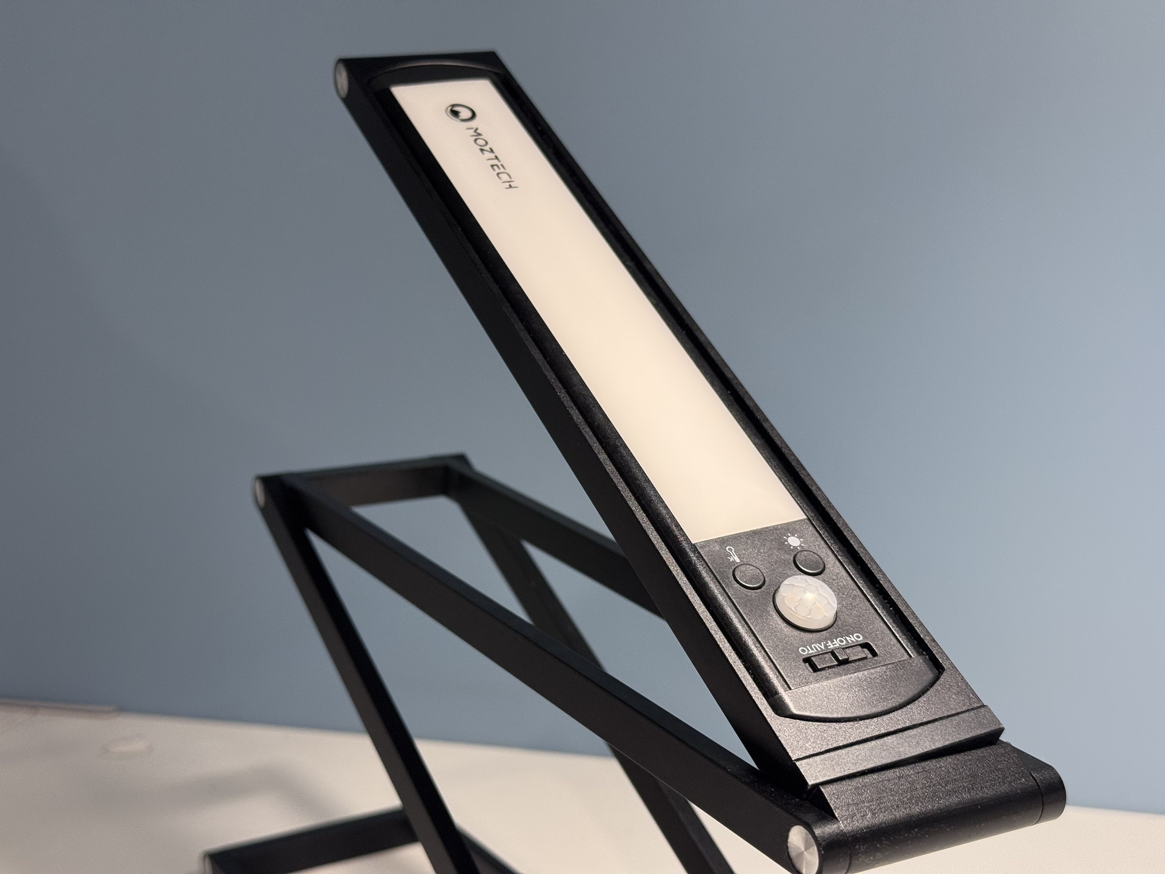 福利品出清【MOZTECH ®】BANG!燈 變變燈 多功能支架LED無線感應燈