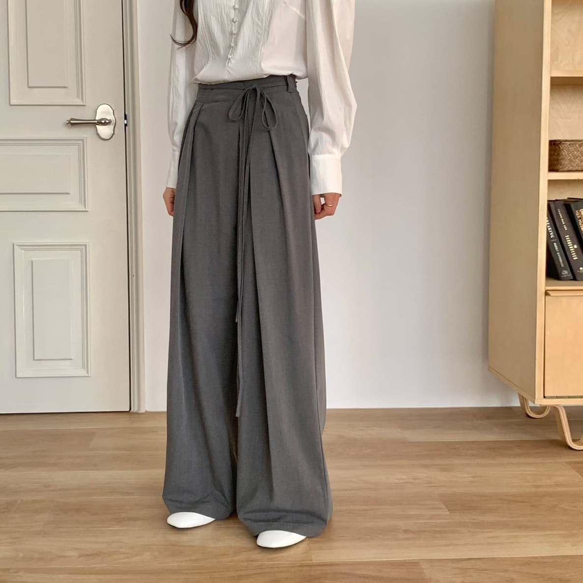 腰頭綁帶造型打褶落地西裝褲長褲-S-Ｍ / 2色