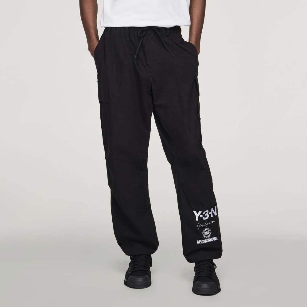 【 Y-3 x NBHD CARGO PANTS 限定刺繡長褲 - 黑 】