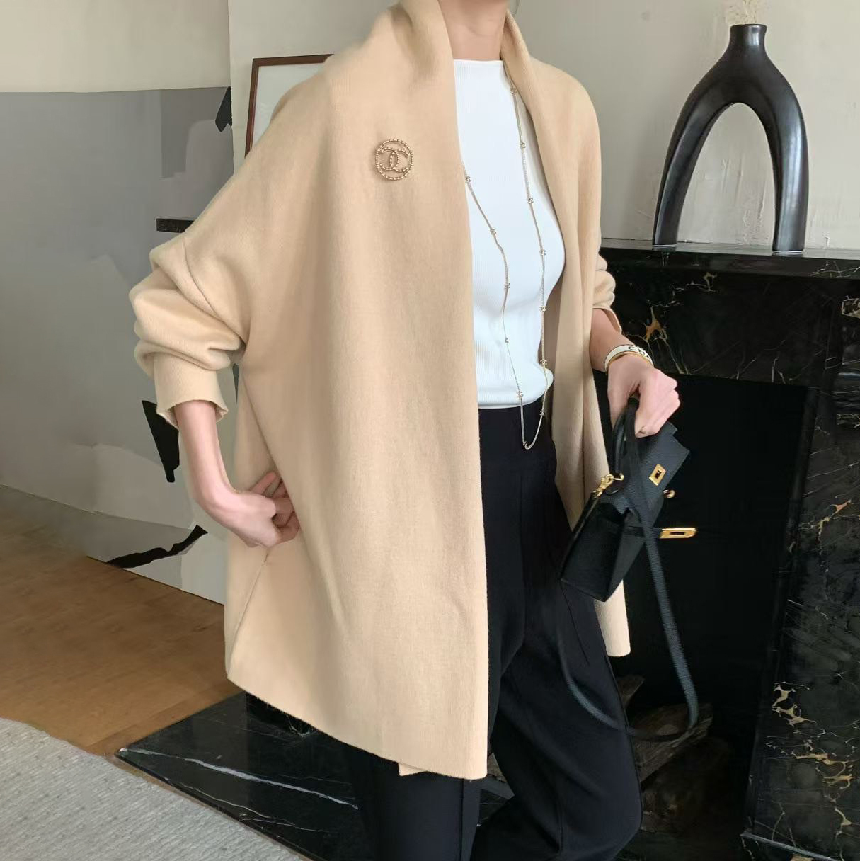 氣質女子後小墜飾落肩開襟罩衫外套 / 3色