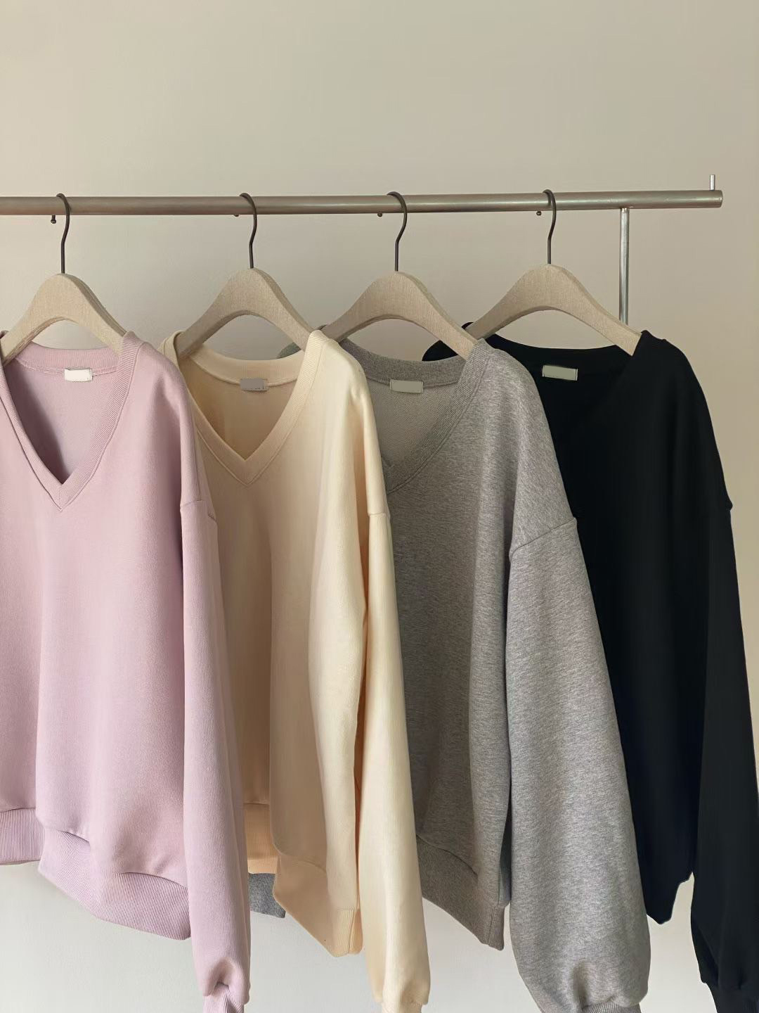 早春好氣色V領衛衣大學TEE / 4色