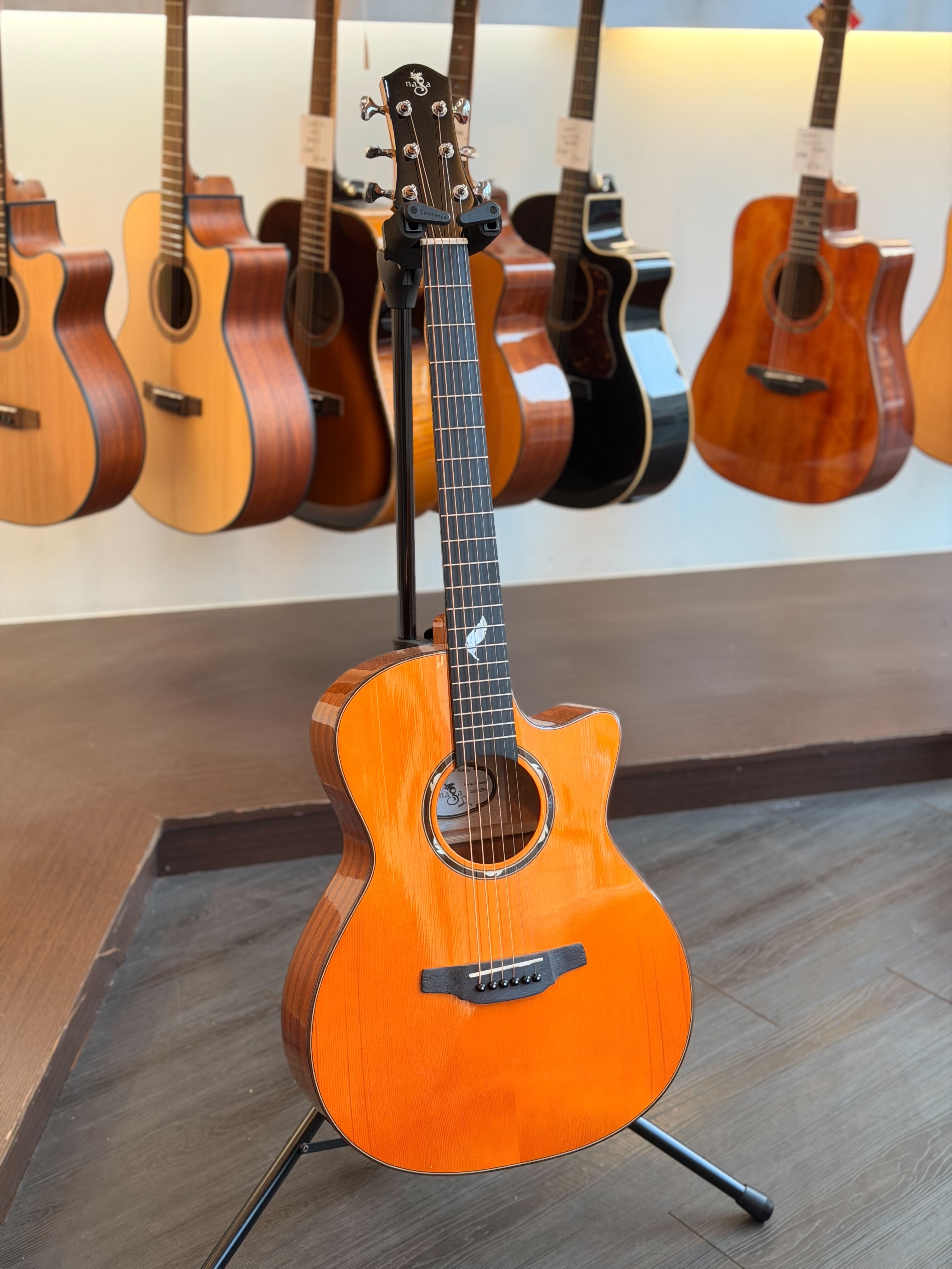 NAGA吉他 風系列 伍伍慧代言 G-08OOCYE 橙黃色亮光 英格曼雲杉面板/沙比利側背 面單板木吉他 41吋 OOC桶身缺角 附原廠厚琴袋
