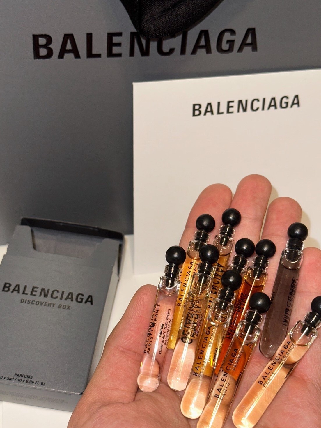 Cortis同款 Balenciaga 巴黎世家 菸盒試管香水組 一盒10入