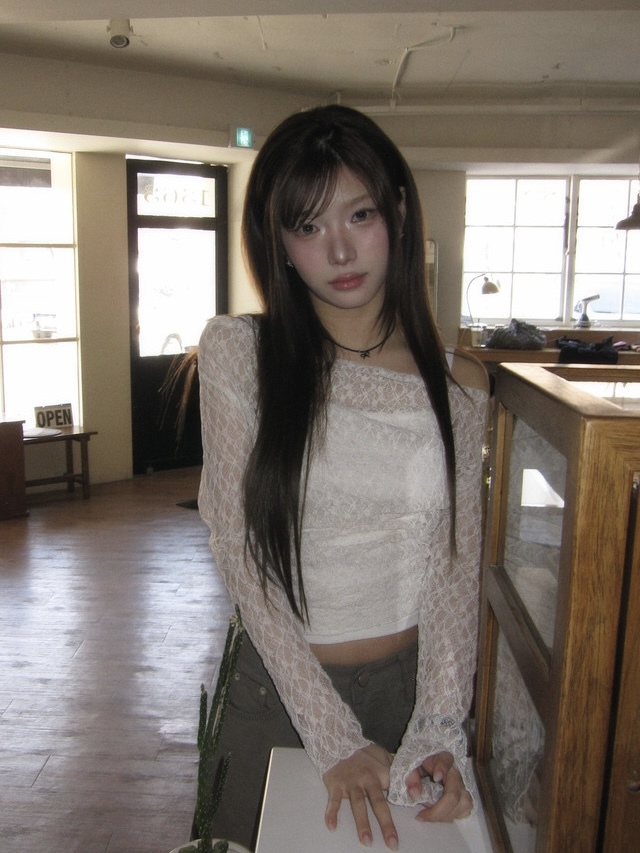 【網站限定優惠】Girlish Lace One Shoulder Top Set