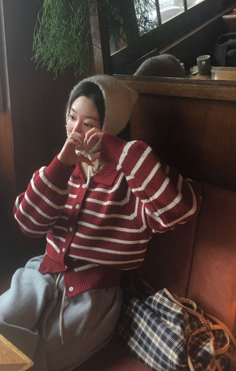 排鈕橫間針織上衣(紅色)