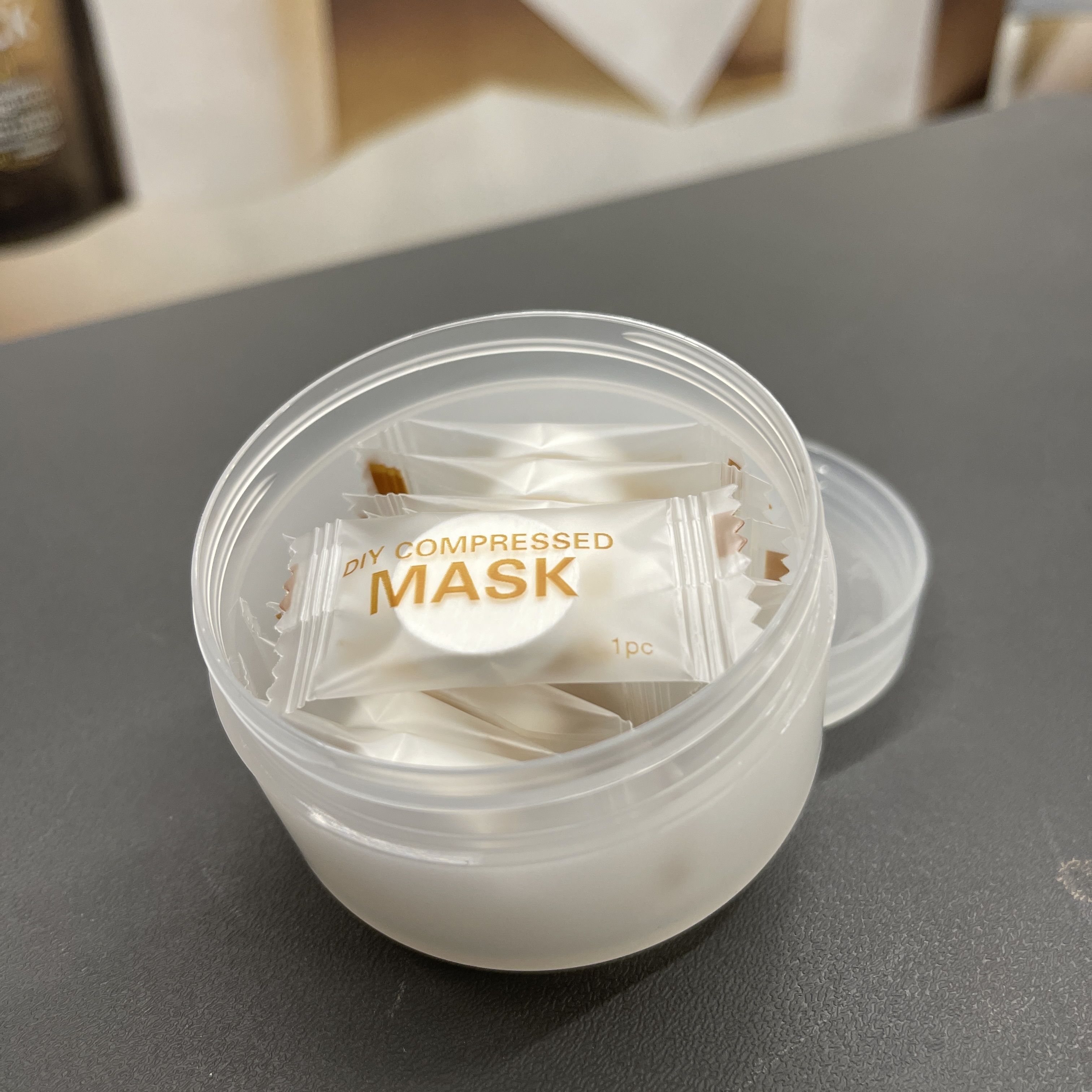 HOT-LLG0210-017 Not See Back 藥丸面膜(1盒10粒) (A17)