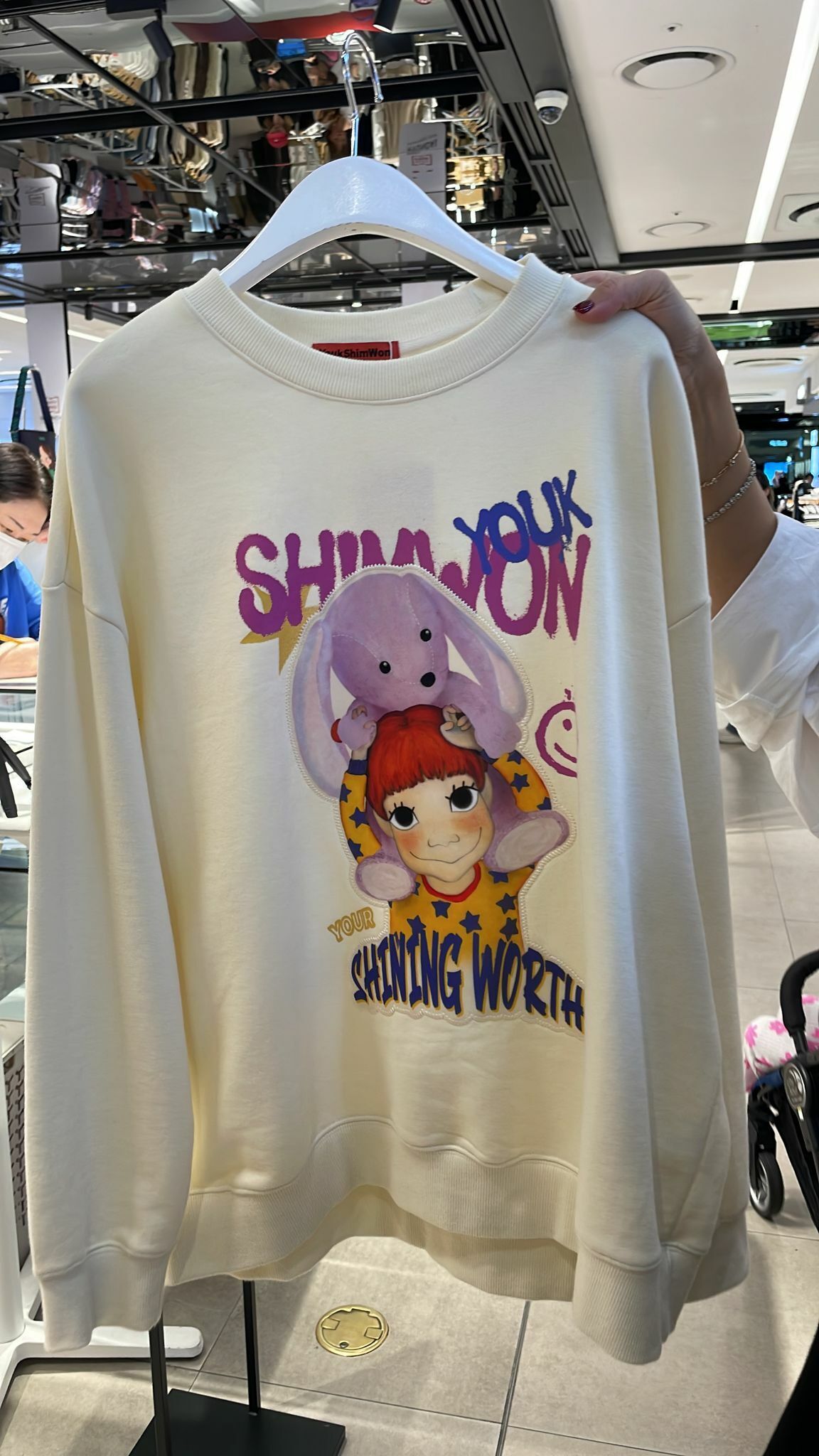 HOT-LLG0210-192 14號 白色無帽衛衣 紫公仔妹妹 F SIZE (A192)