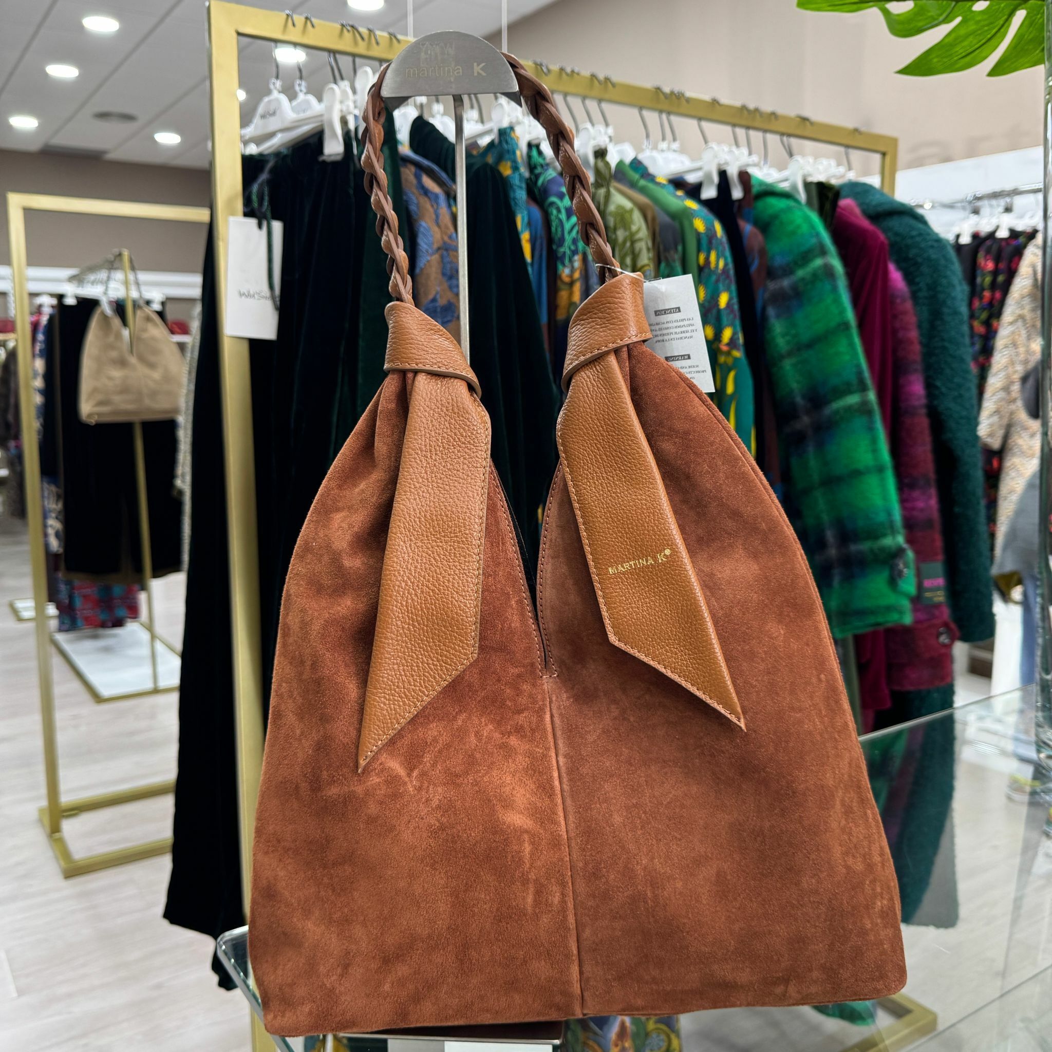 HOT-LLG0210-217  (A217)