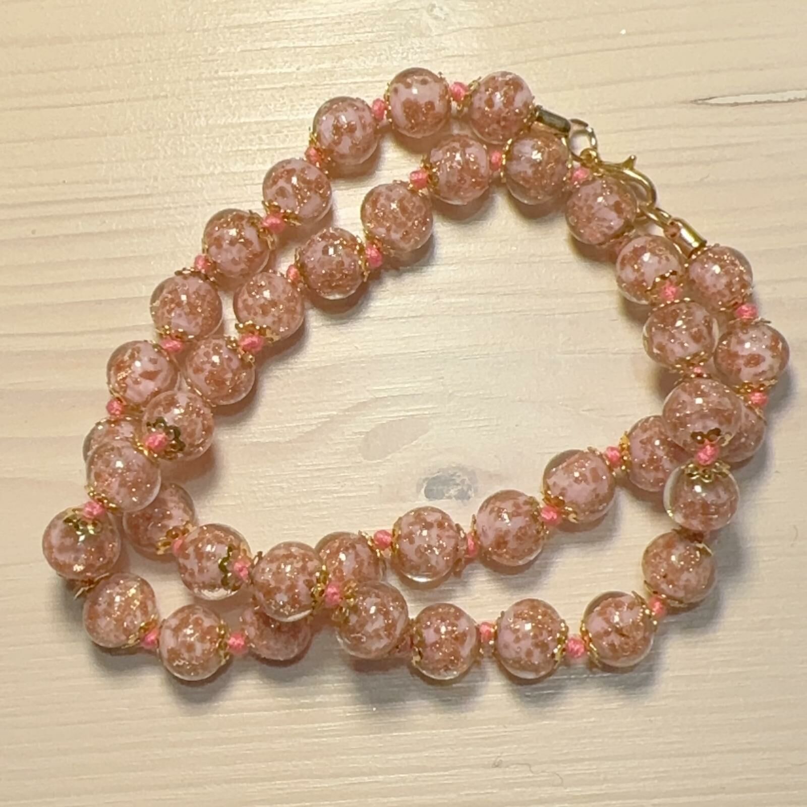 HOT-LLG0210-254 短裝玻璃珠頸鍊 杏色配粉紅繩 (A254)