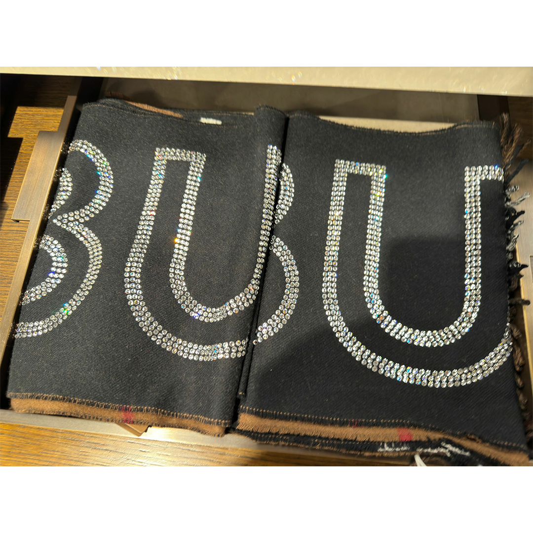 HOT-LLG0210-312 Burberry 雙面閃石頸巾 (B6)