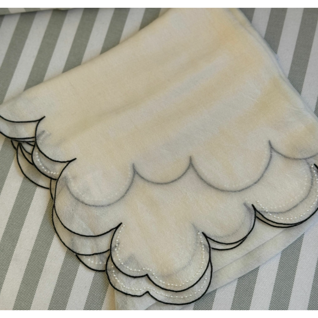 HOT-LLG0210-370 PHCJ24039-2 (B64)