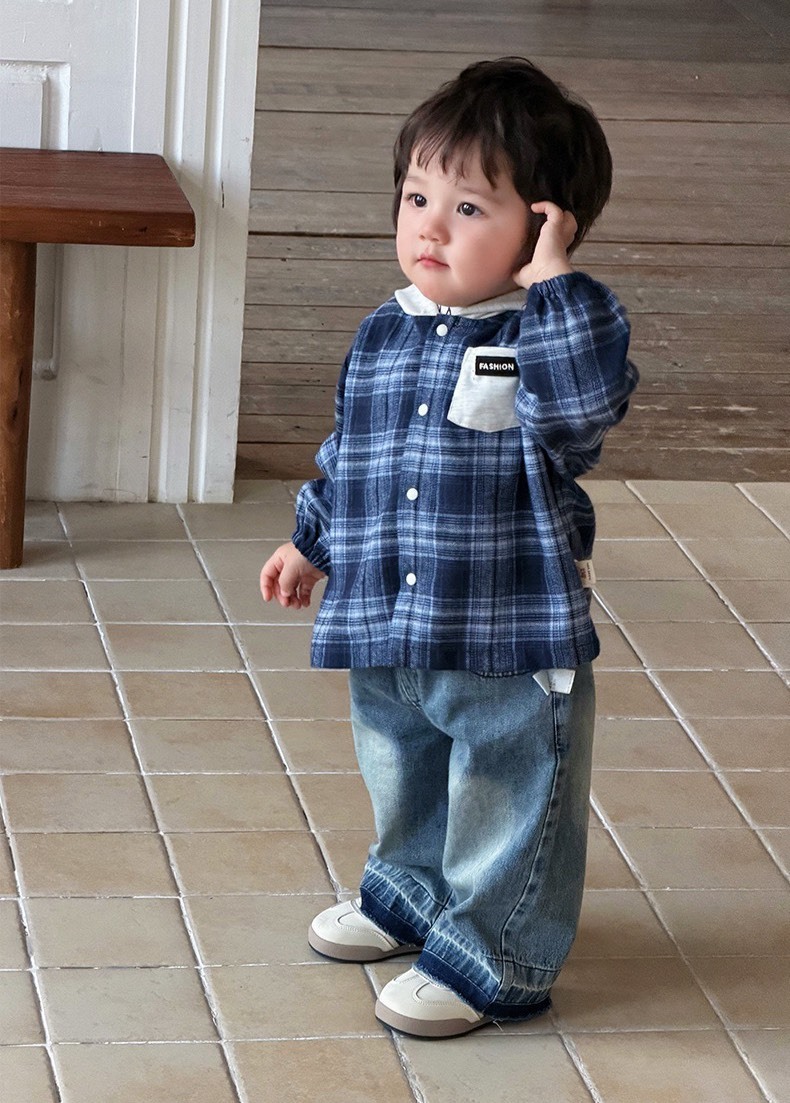 藍格紋連帽外套