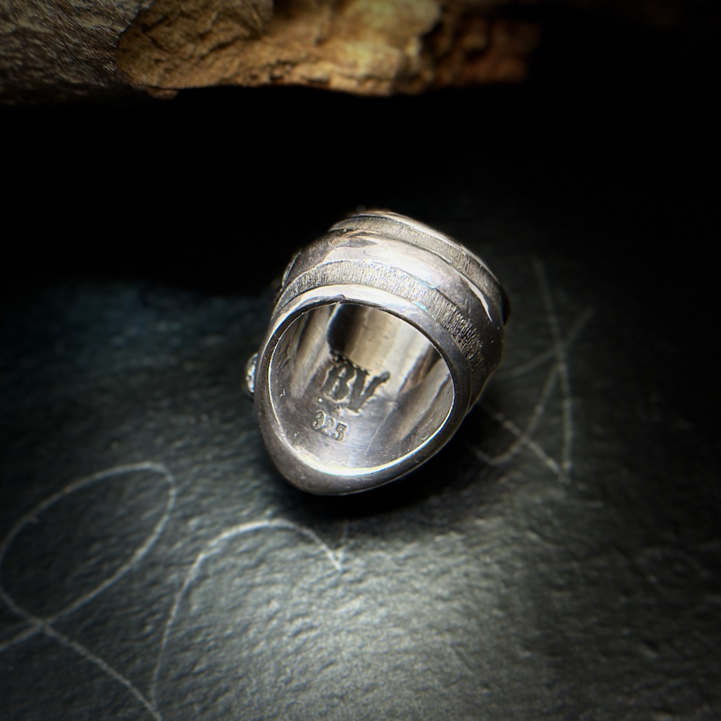 *Black Venom Jewelry- Poison The Poison Ring 純銀黃銅十字架大蛇戒 。