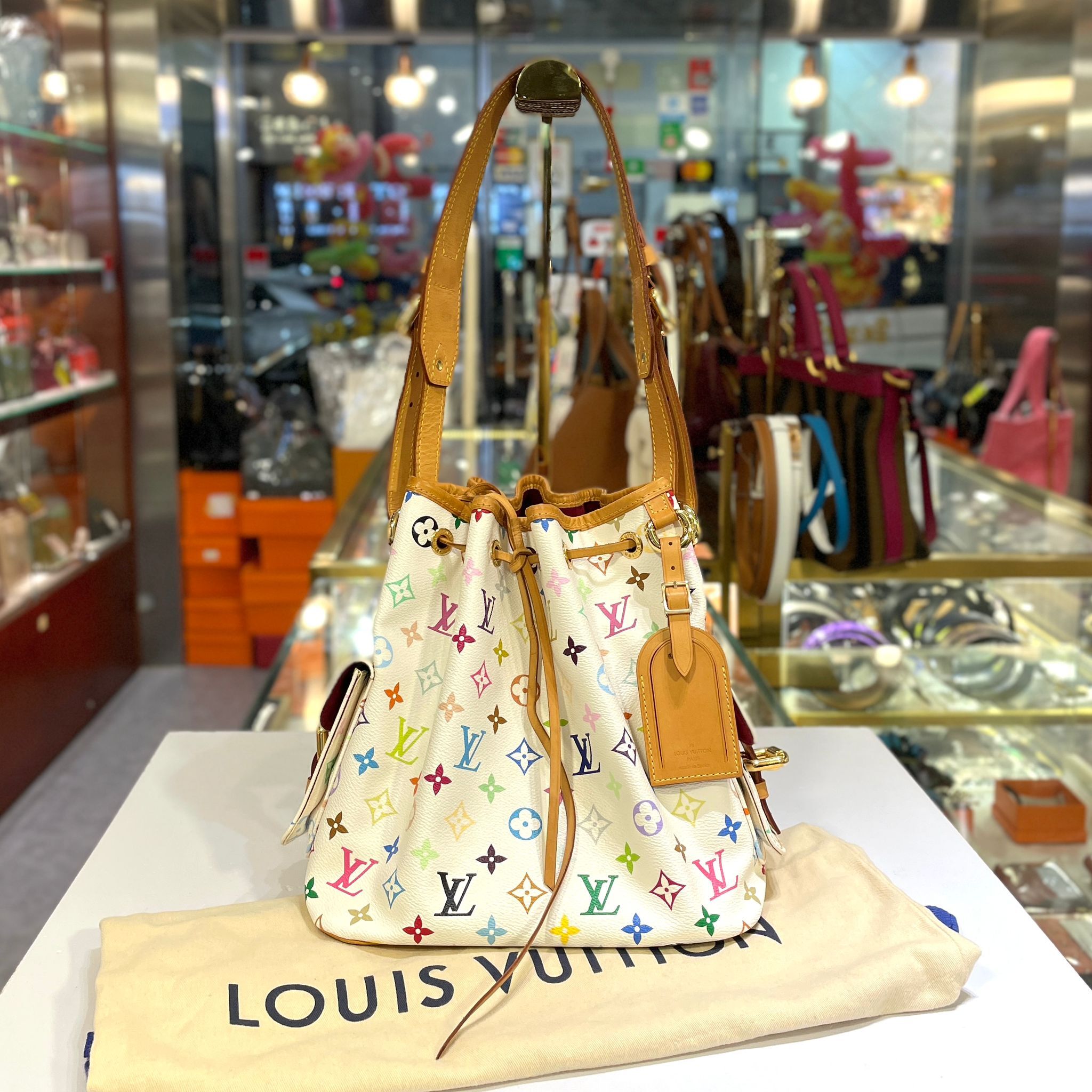 98%NEW 二手LV水桶包 M42229 LV x TM Petit Noe Shoulder Bag白三彩村上隆金扣 #水桶包 #香榭站正品