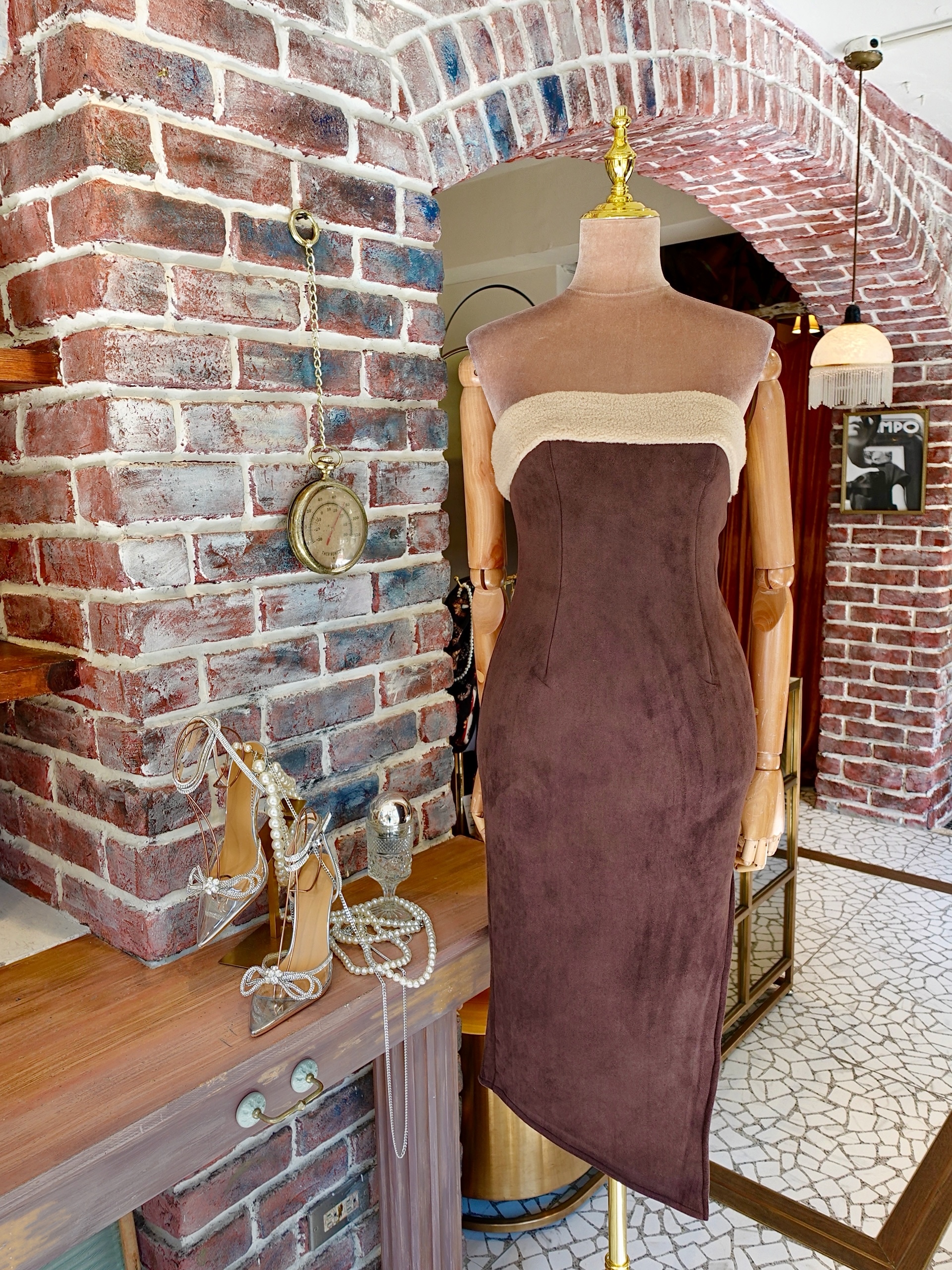 Chocolate Cream咖啡色奶油毛毛飾邊Vegan皮開叉Dress