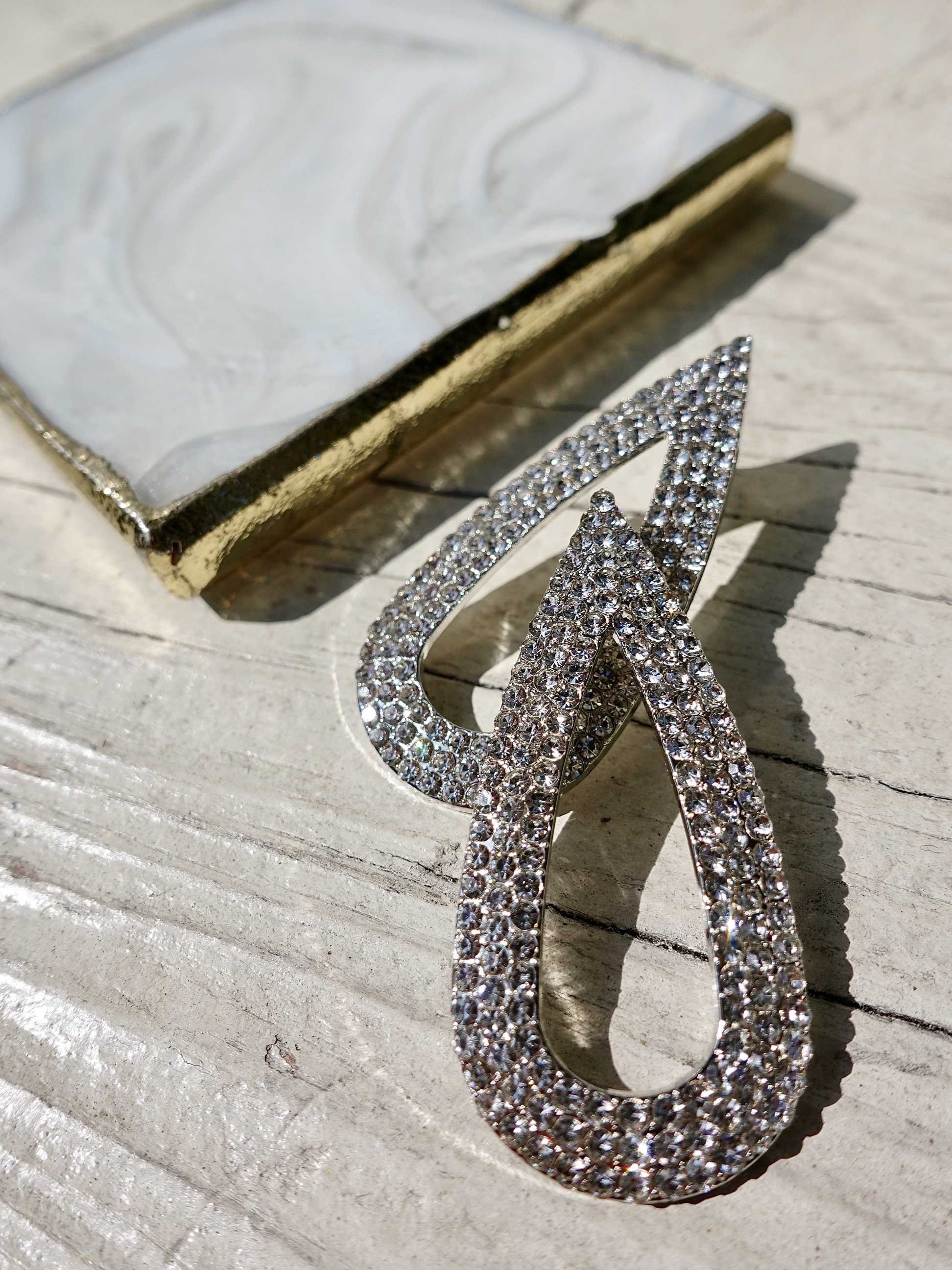 Lux silver銀色水鑽水滴型耳環