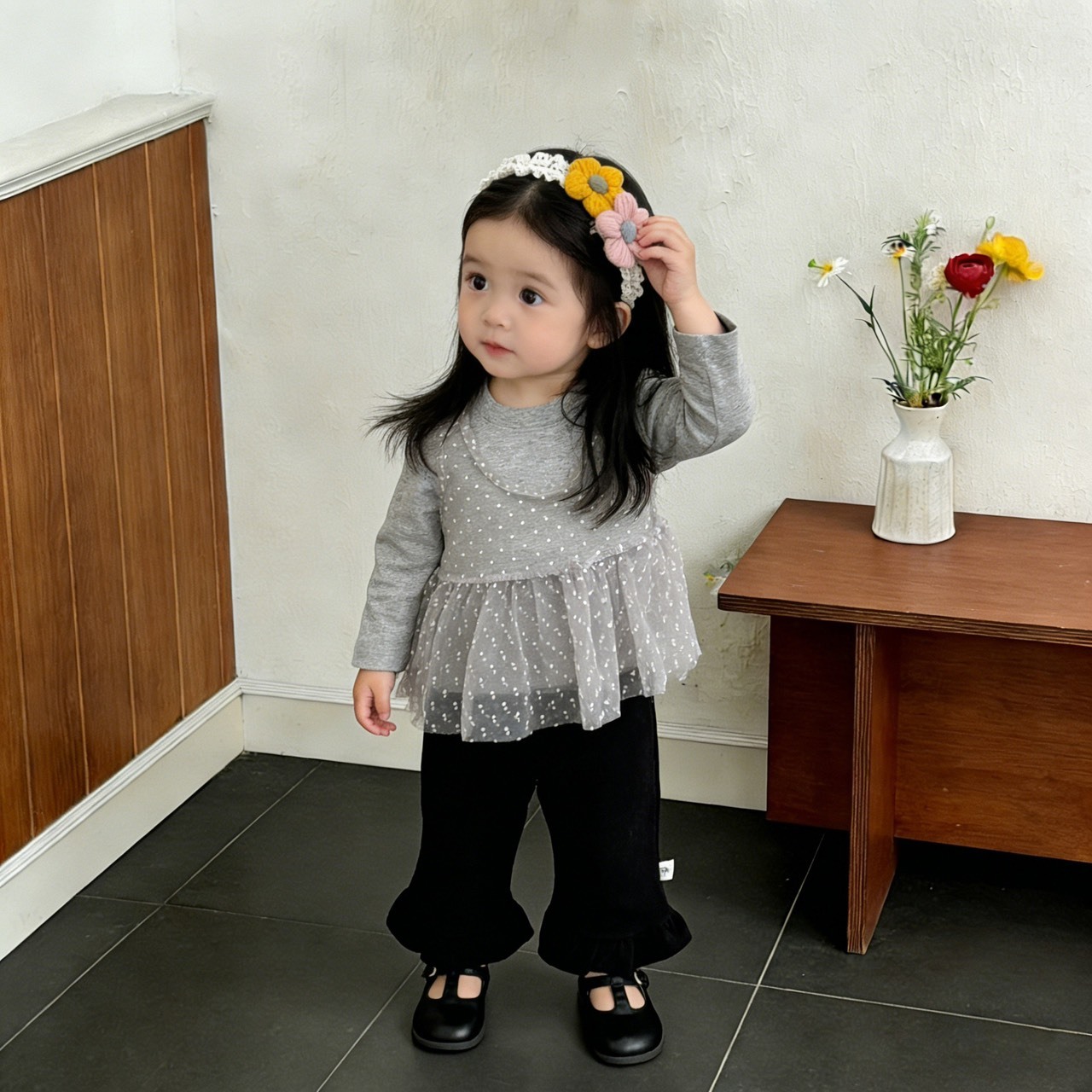 黑色花邊喇叭褲