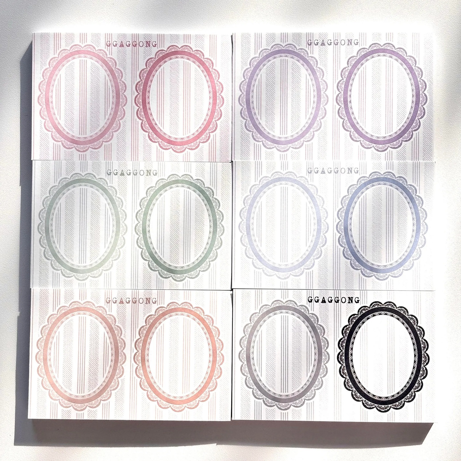 韓國 ggaggong．橢圓蕾絲框便條本