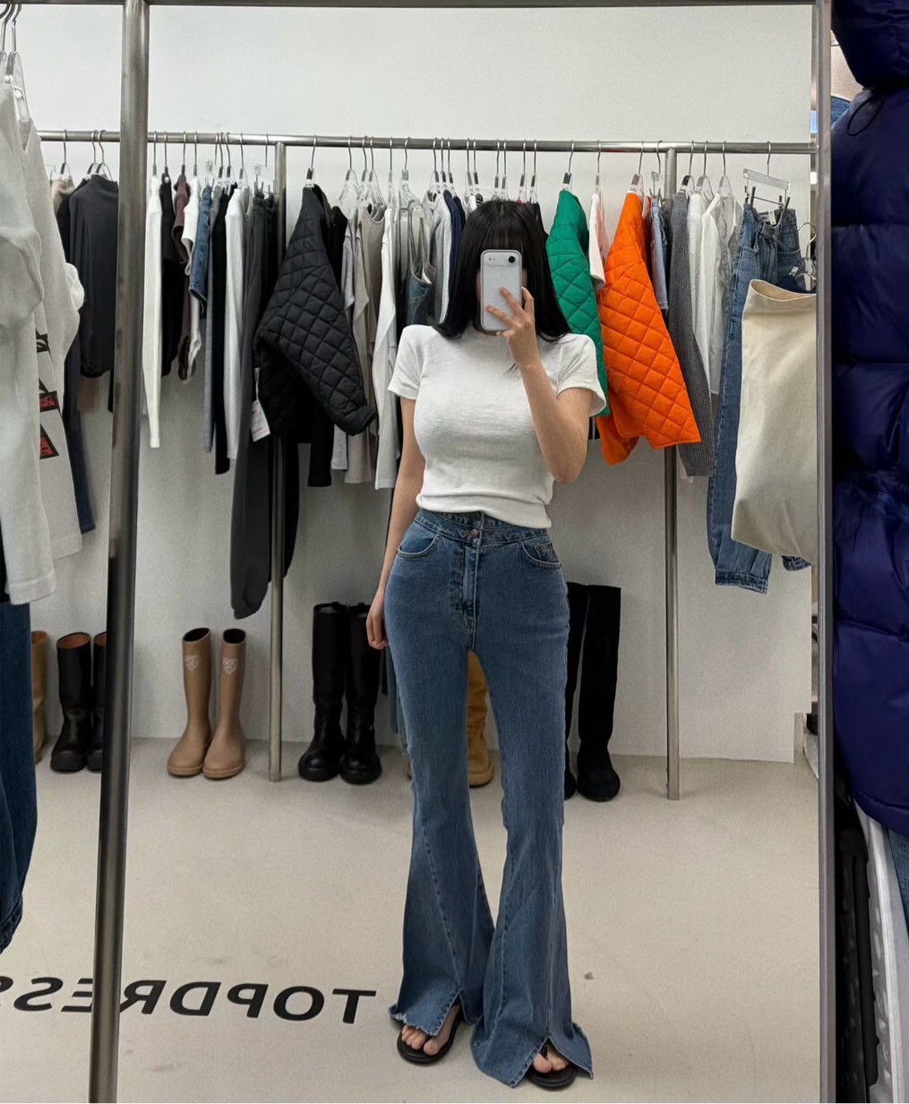 兩釦喇叭開釦牛仔長褲