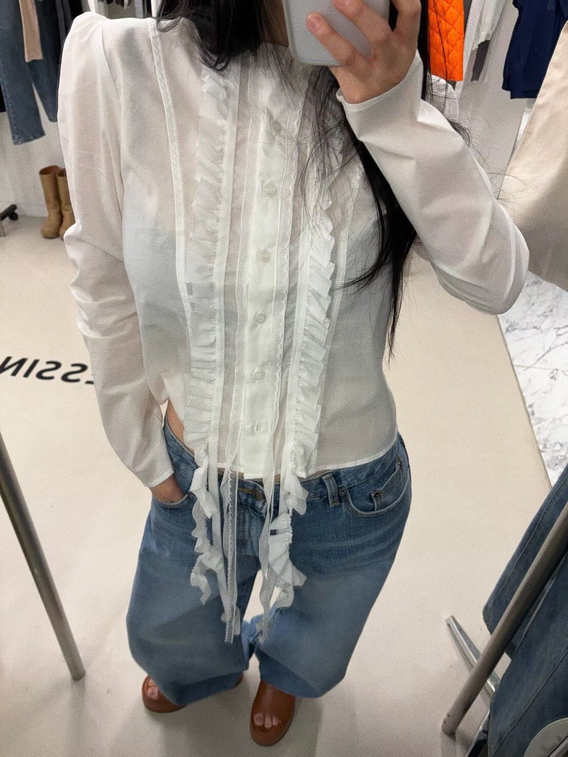 蕾絲飄帶古典白襯衫
