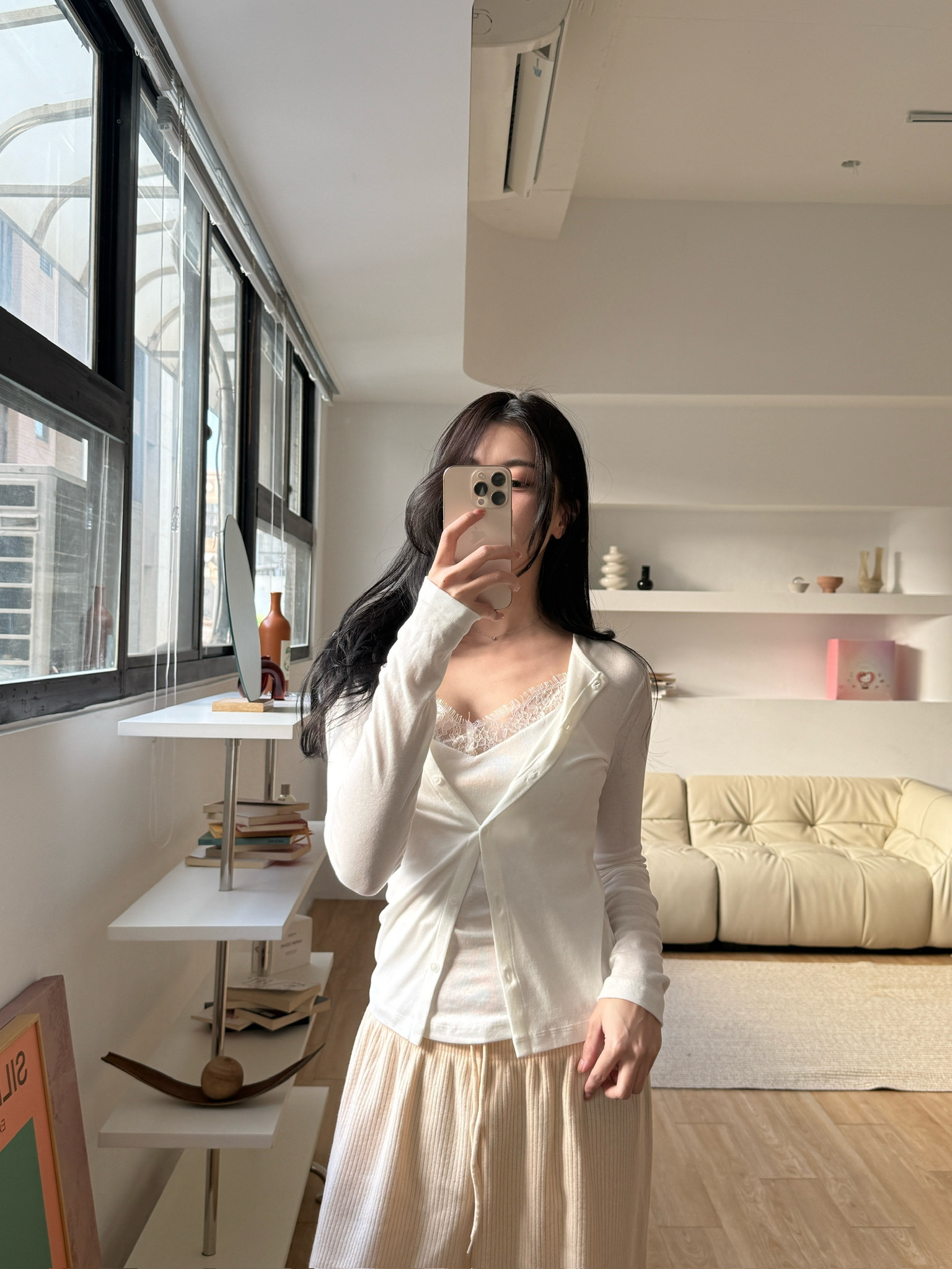 F04-假兩件蕾絲圓領釦子上衣(白/灰/黑)