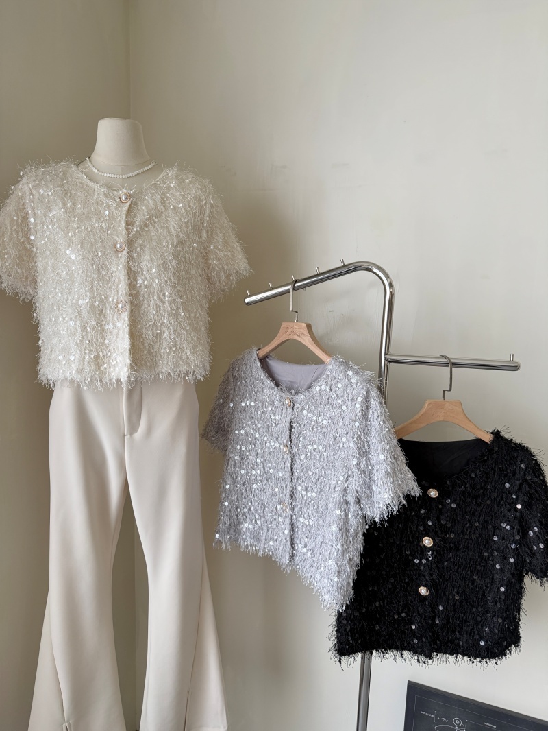 A3278-珍珠釦羽毛感短版外